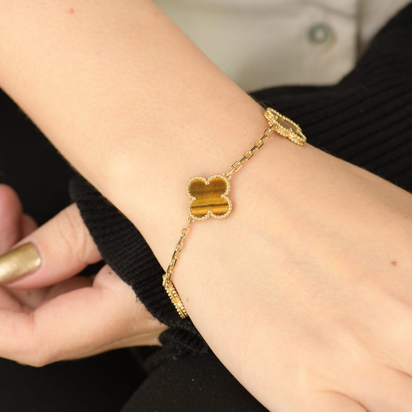 [ECHO]CLOVER 5 MOTIVE TIGERAUGEN-ARMBAND 